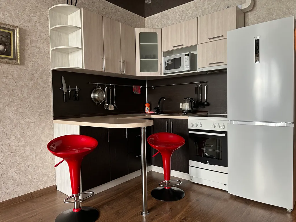 Центр всего города, возле центра умничка, красивый вид из окна