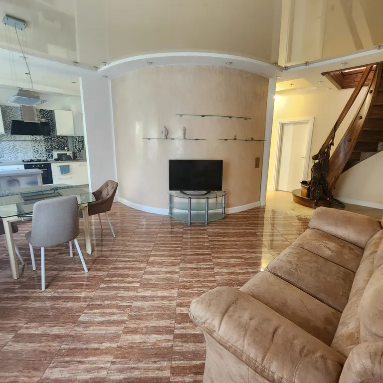 Просторная квартира в историческом районе