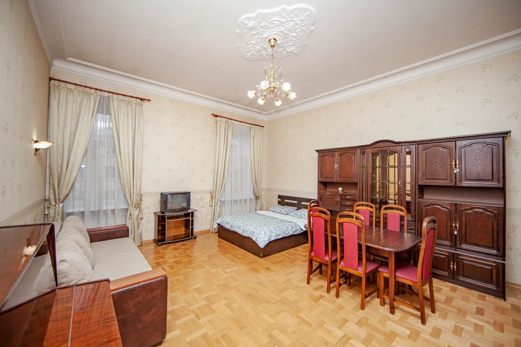 Avrora 3br apartment