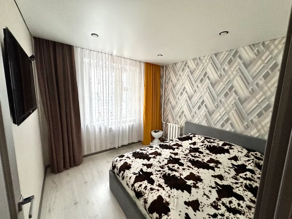 Квартира рядом с Ледовым дворцом Кристал, центр города