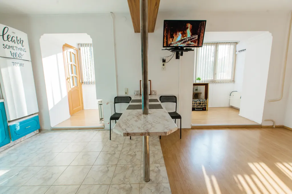 Квартира Квартира Большая студия в центре рядом с набережной — Самара