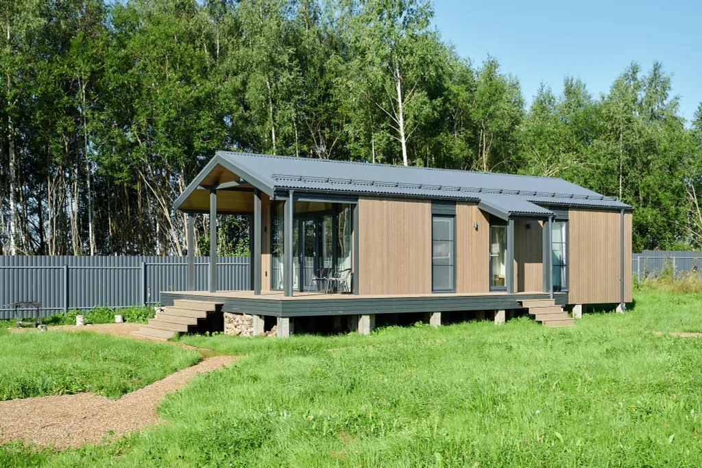 Коттедж Новый дом с сауной и детской/спортивной площадкой — Капорки