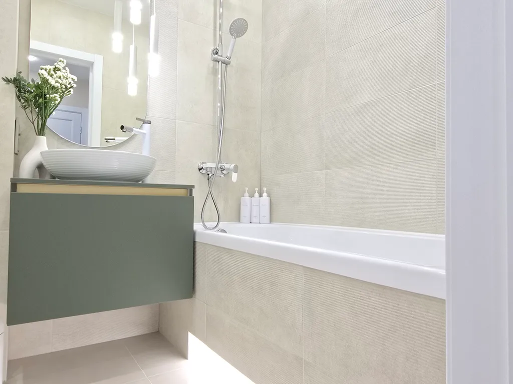 Современная,  комфортная квартира (ТЦ Арена, Аэропорт).