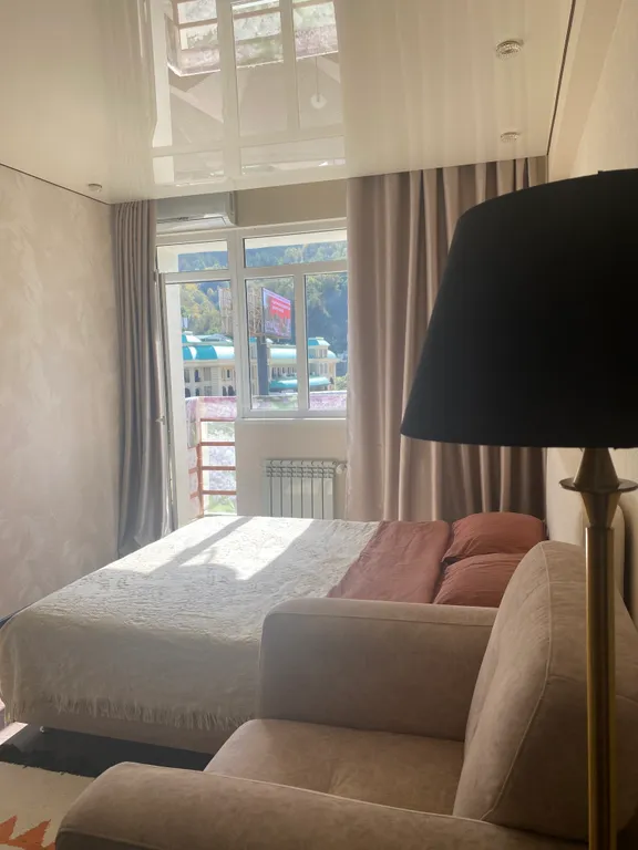 Белые горошины с видом на Marriott, горы, казино