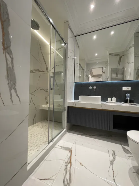 Дизайнерские апартаменты с видом на парк Дендрарий в центре