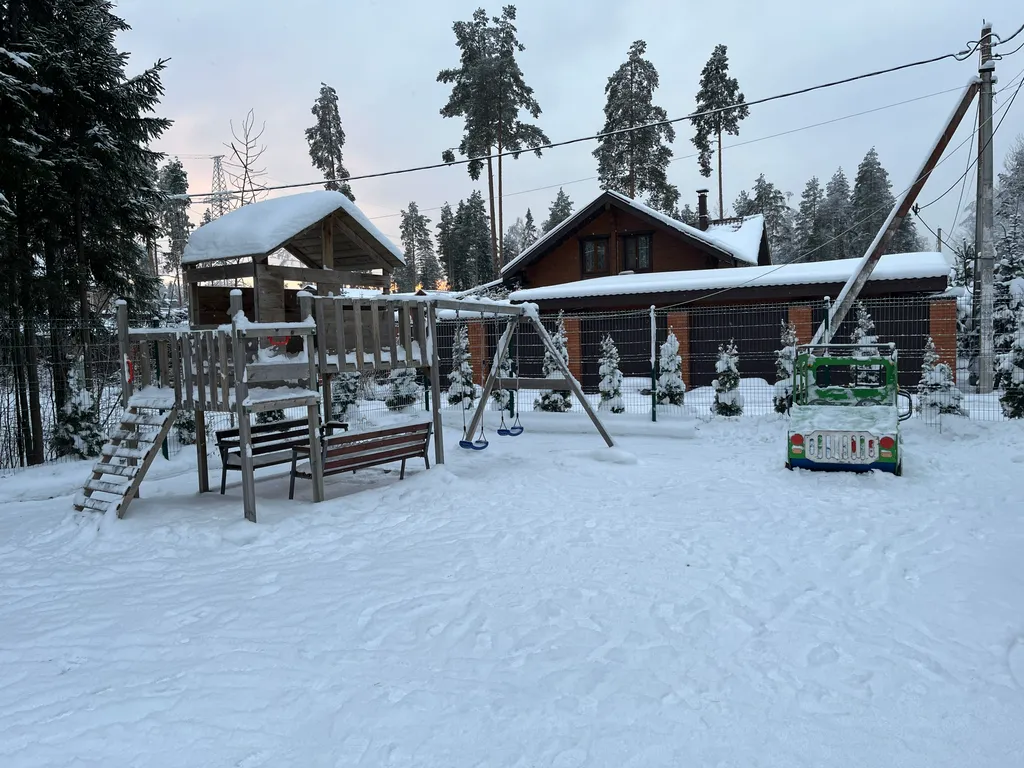 Дом с 3 спальнями и Баней у Медного озера