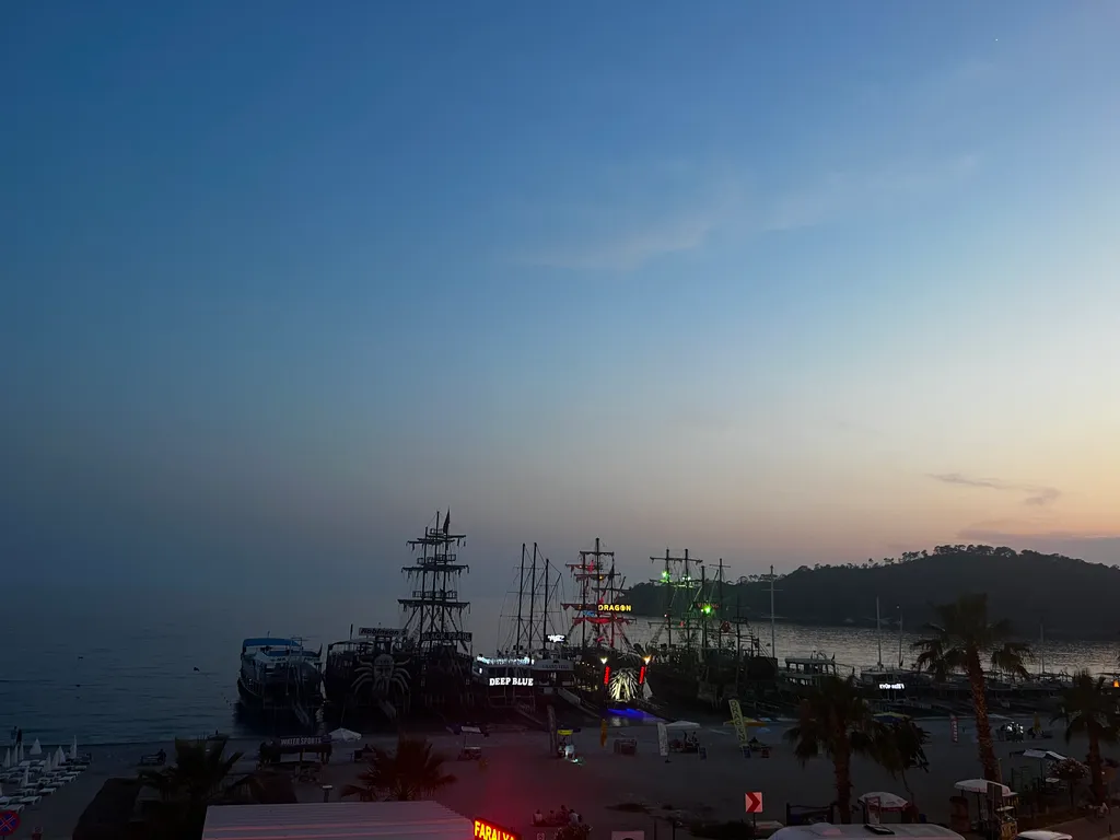 Квартира с бассейном и собственным полисадником