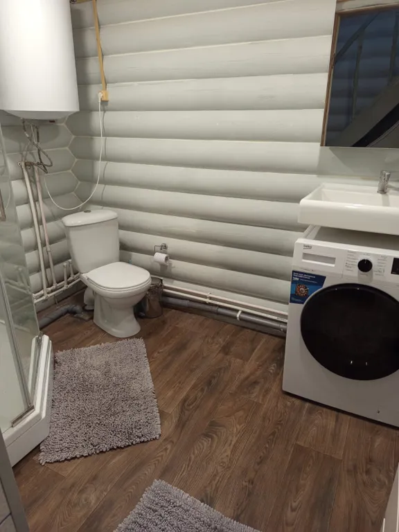 Деревянный дом у моря