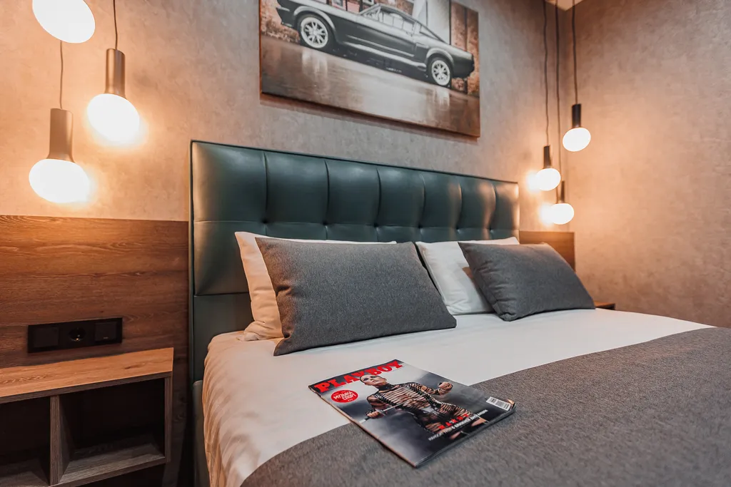 Апартаментs Гараж - холостяцкий люкс в самом центре