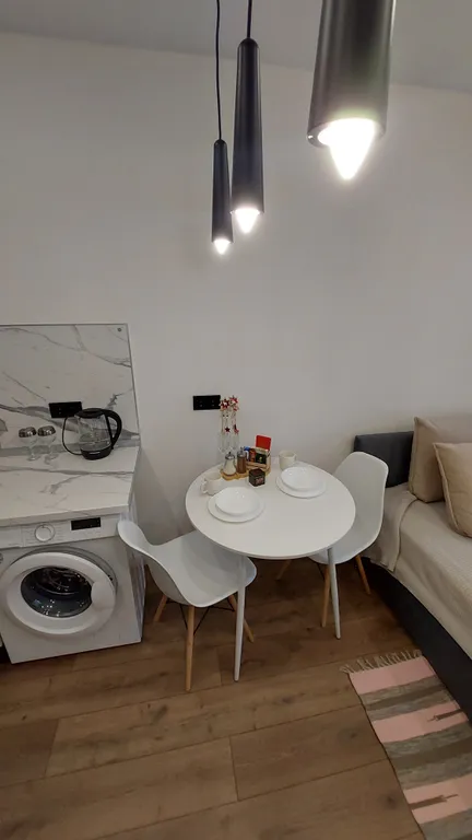 Красивая и уютная студия в новом доме комфорт класса