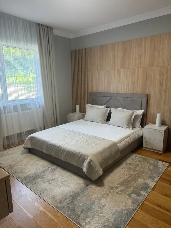 Дом с бассейном