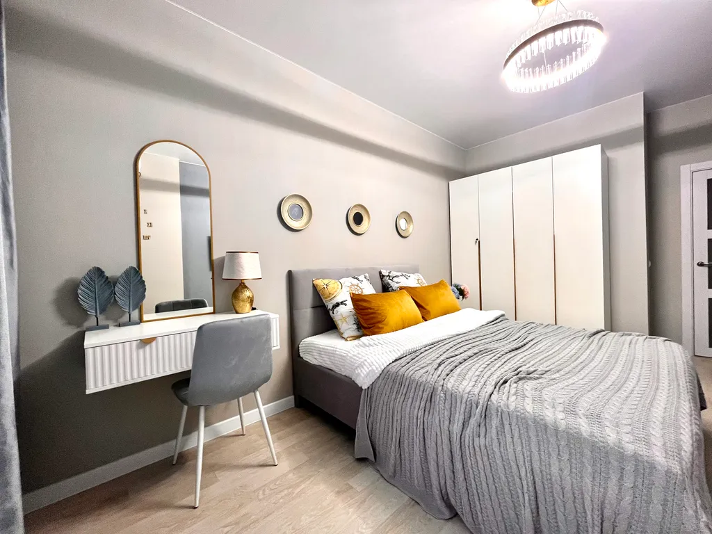 Комфортабельная видовая квартира с дизайнерским ремонтом возле моря