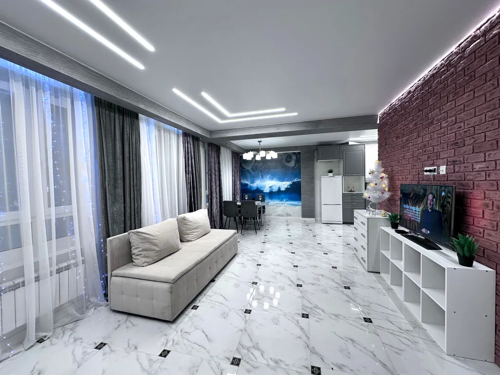 3-комнатная Люкс на Энтузиастов