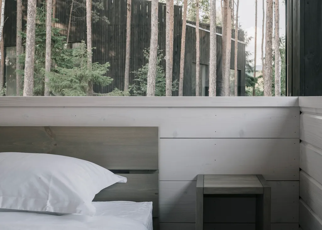 Загородный дом с просторной террасой и баней