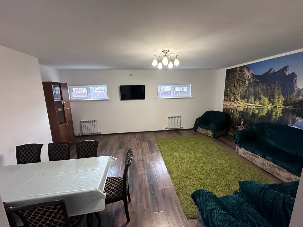 Дом с баней и бассейном