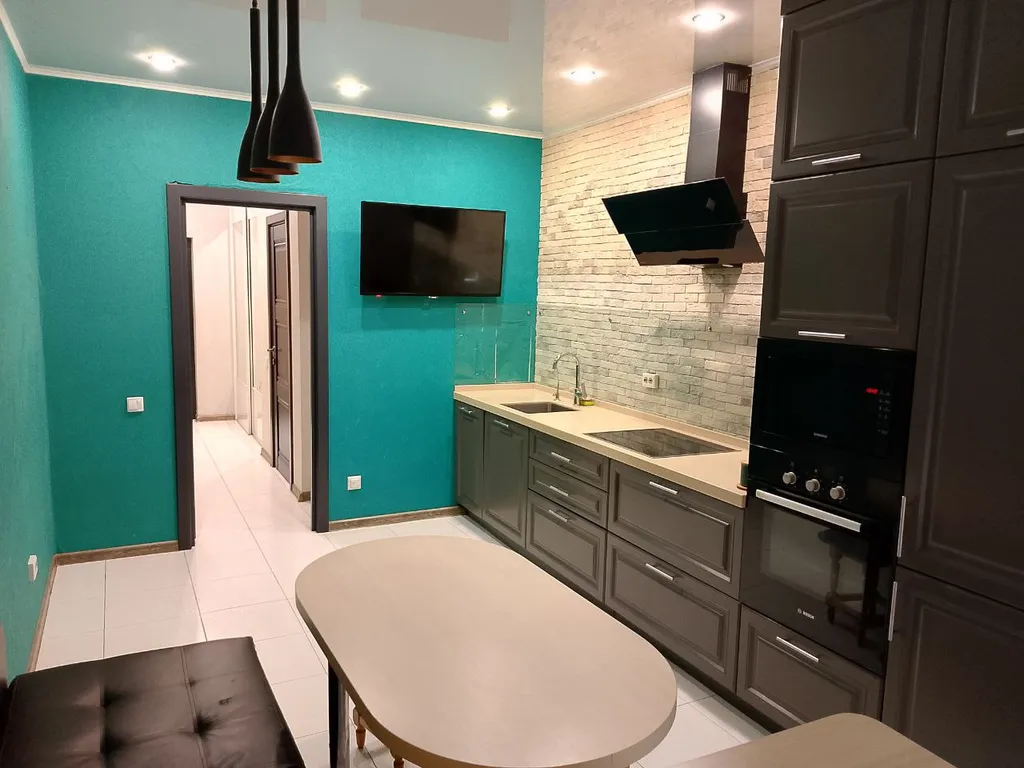 3 комнатная квартира на Обороне на 20-м этаже — аренда посуточно в Тюмень