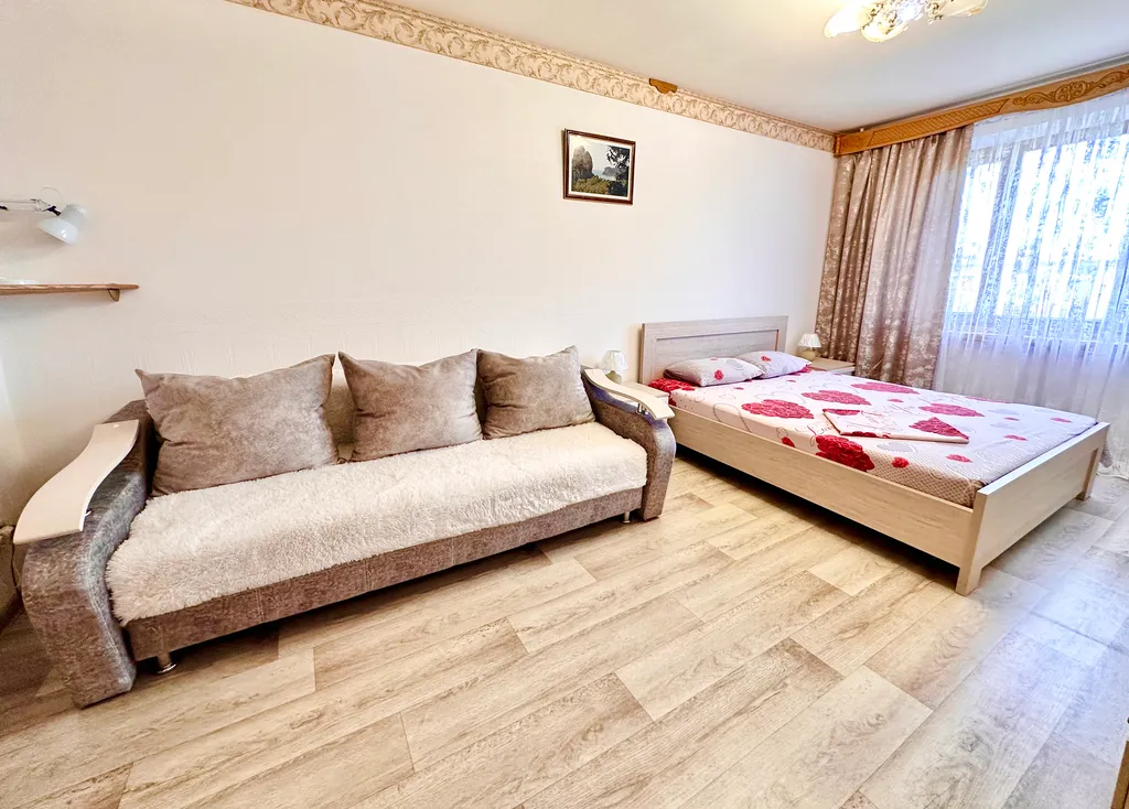 3-комнатная квартира у Ледового дворца спорта