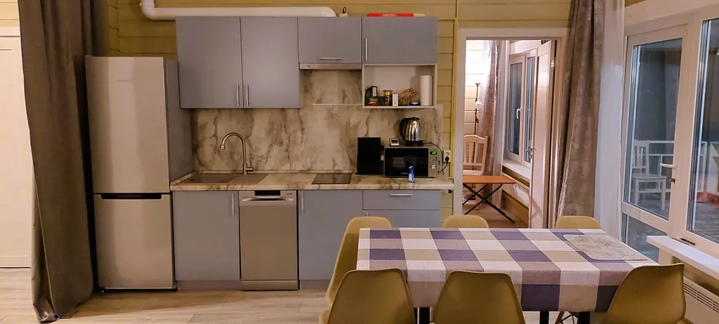 Коттедж Васнецово-озеро, коттедж на берегу озера в окружении леса — Ваньково