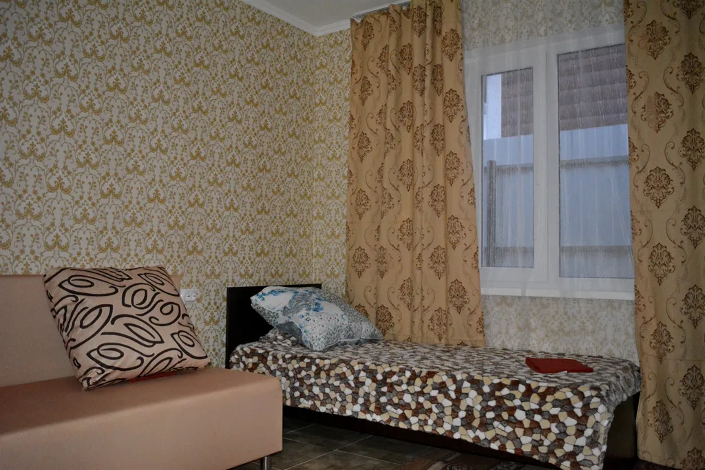 Квартира Квартира Двухкомнатный номер с кухней — Кучугуры