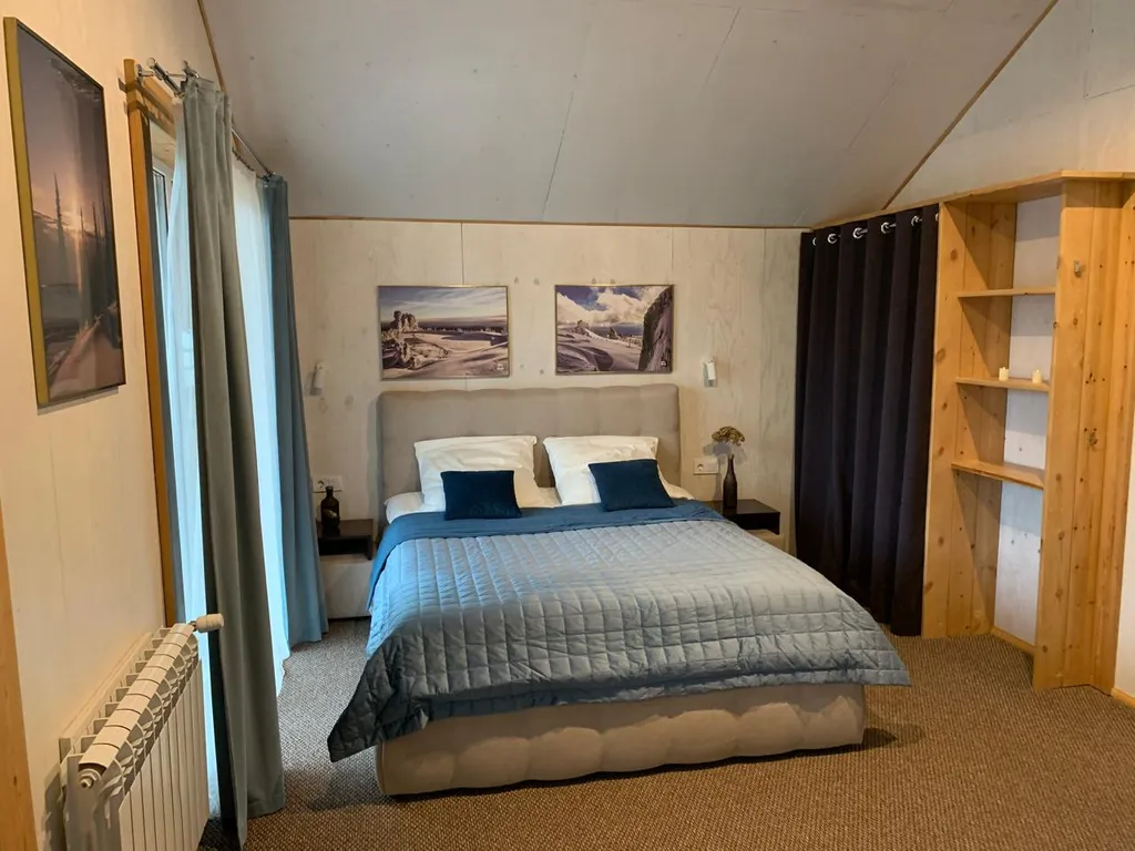 Коттедж Уютный дом с террасой и видом на горы — Шерегеш