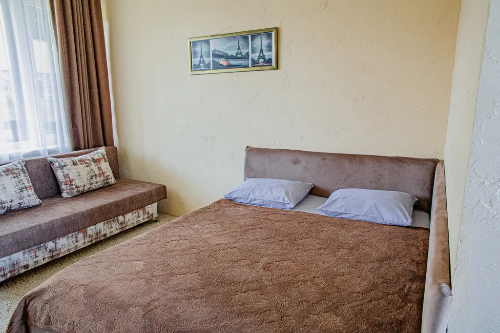 Стандартный номер с балконом с видом на Генуэзскую крепость