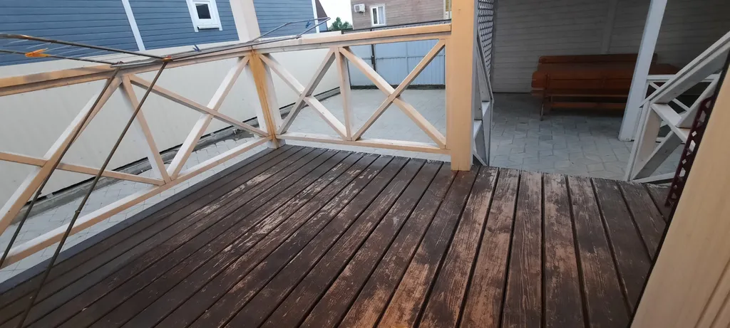 Коттедж с собственной территорией, большой беседкой и мангальной зоной