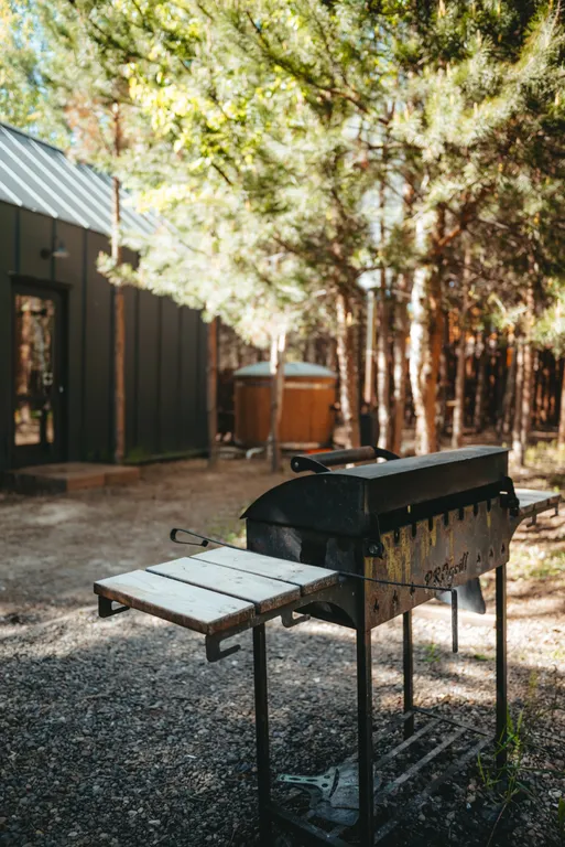 Барнхаус с панорамными окнами, камином и банным чаном фурако