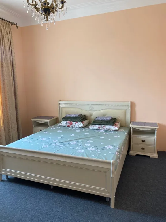 8-комнатный Дом