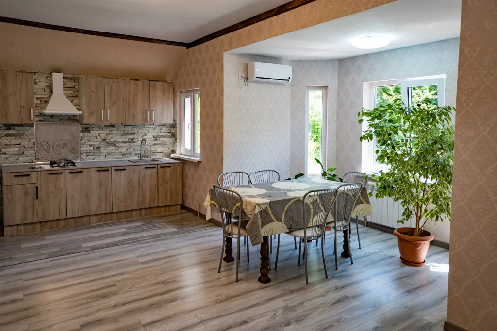 Коттедж Домик в лесу — Пляхо