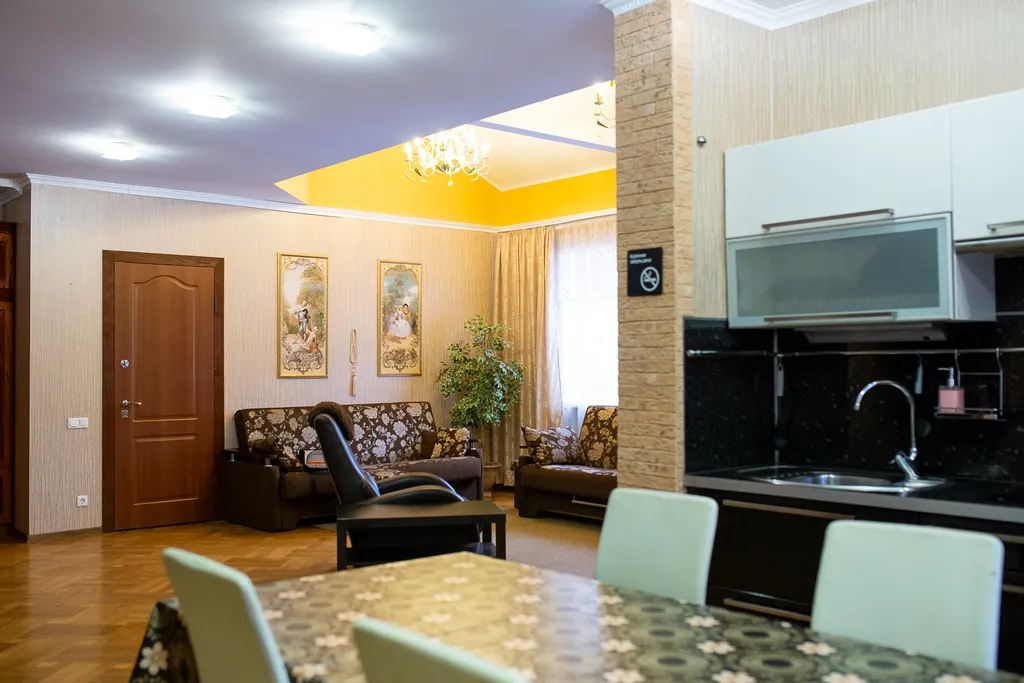 Коттедж 200м2 среди трех озер