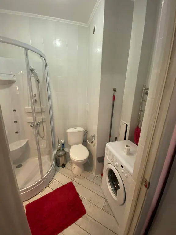 Уютная студия с видом на озеро и лес