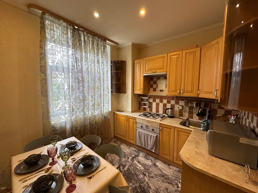 Большая квартира с парковочным местом на волжской набережной