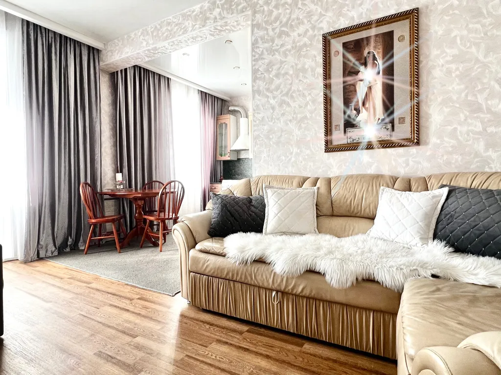 2-комнатная квартира класса люкс в центре города! Район Площади — аренда посуточно в Ангарск