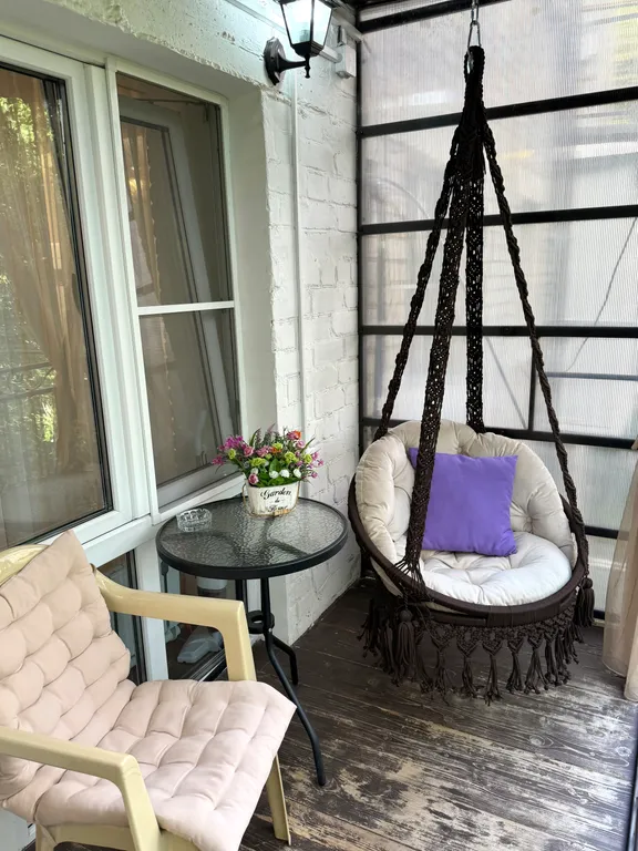 Квартира с балконом в лес