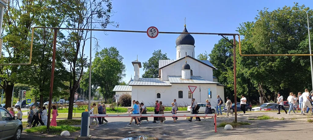 Квартира в центре с видом на Троицкий собор