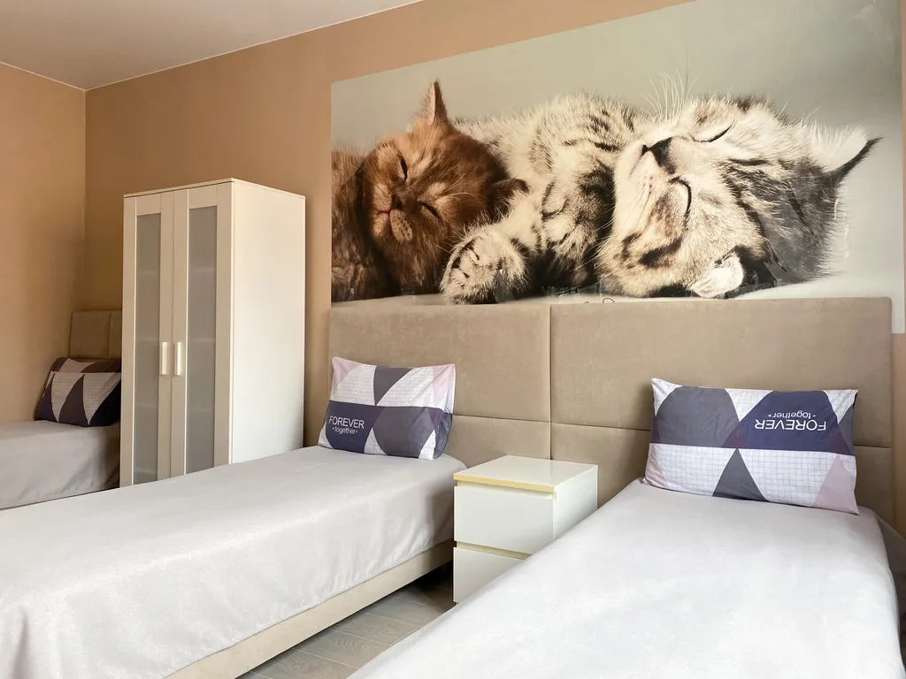 Большая семейная квартира до 5 гостей рядом с Волгой