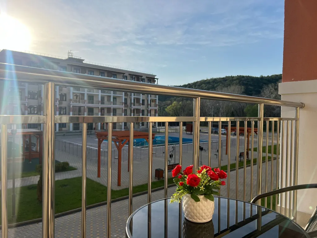 Студия с бассейном на 2 человека