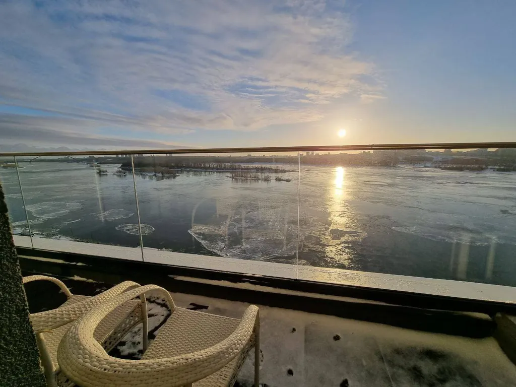 Люкс апартаменты с открытой террасой вид на реку высокий этаж