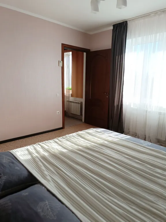 Коттедж Дом с баней, бассейном и тёплой купелью — Ленина