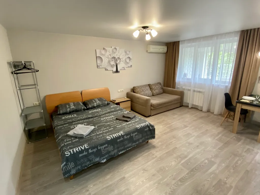 Комфортная квартира студия — аренда посуточно в Волжский