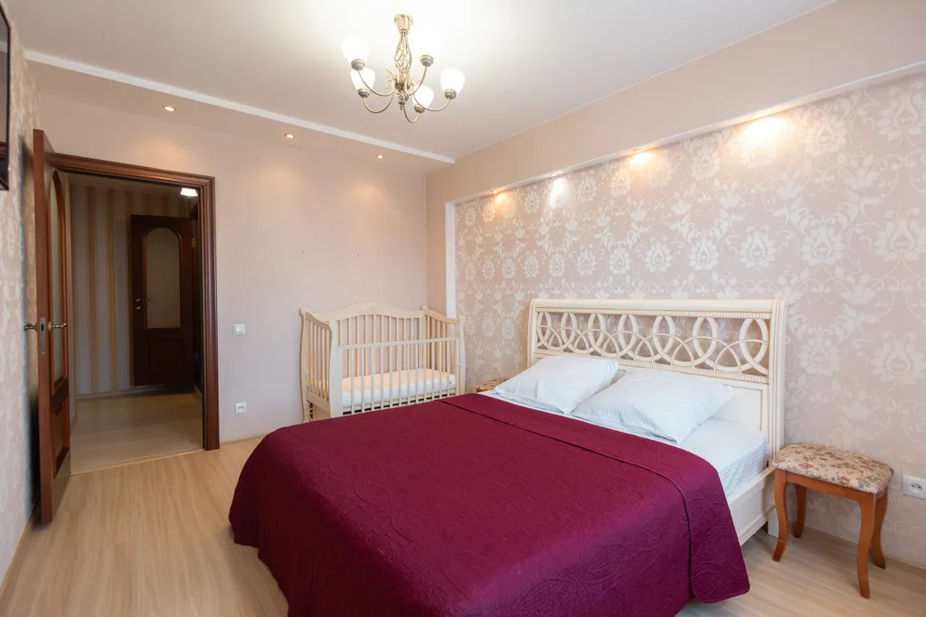 Квартира рядом с СК Кристалл