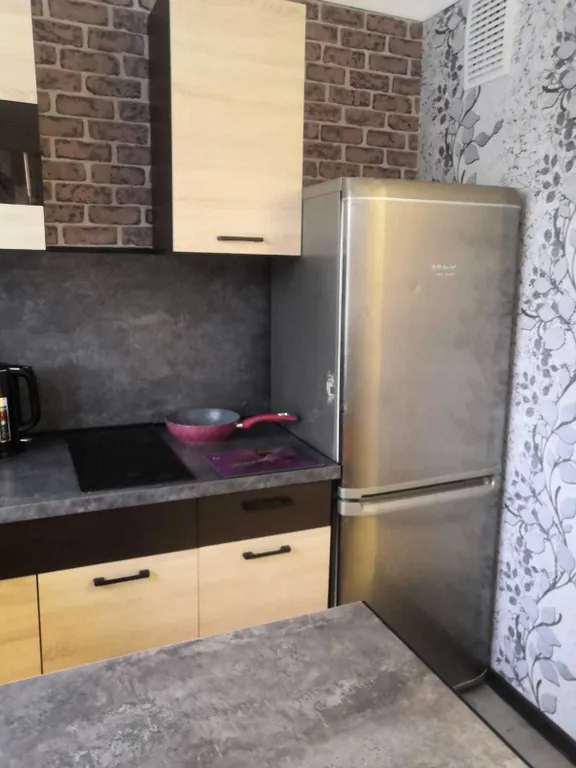 2-комнатная квартира с евроремонтом на проспекте Кирова