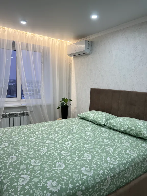 Уютная квартира возле центрального пляжа реки Волга