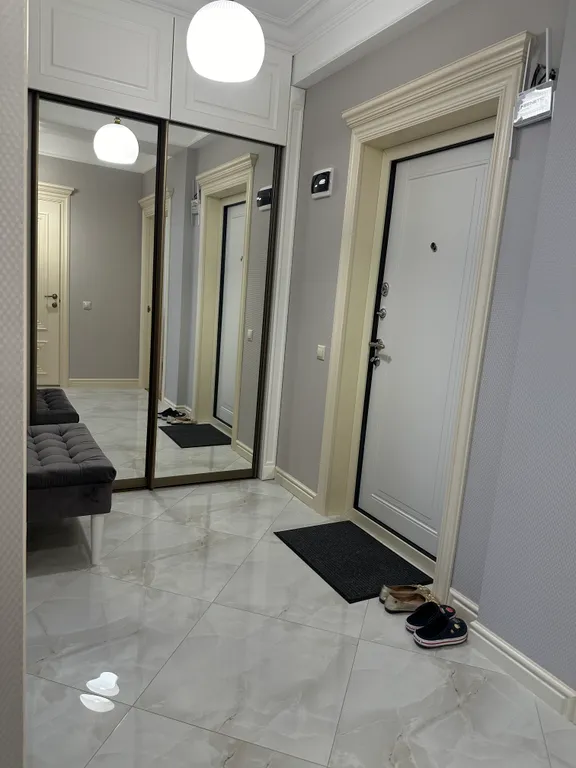 Трёхкомнатная квартира с дизайнерским ремонтом