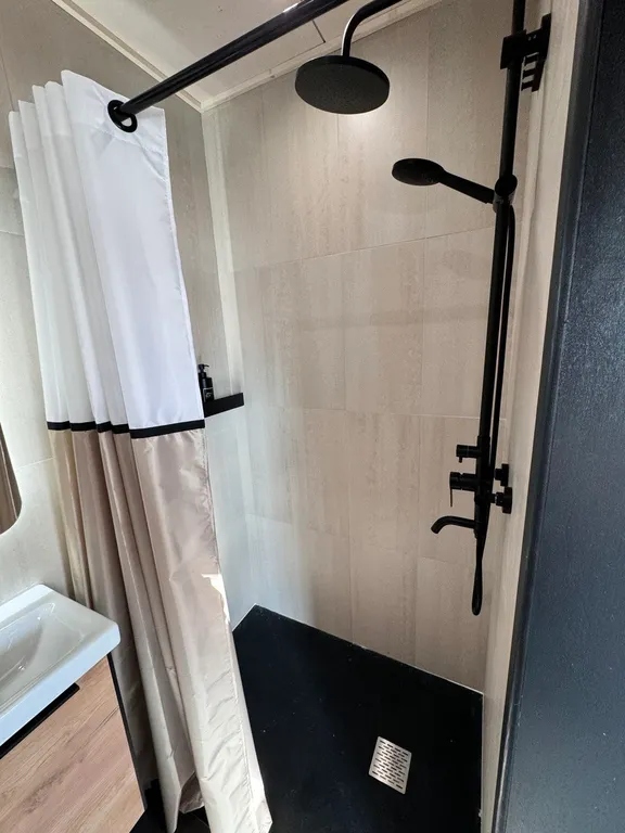 Домик у озера, купель Фурако