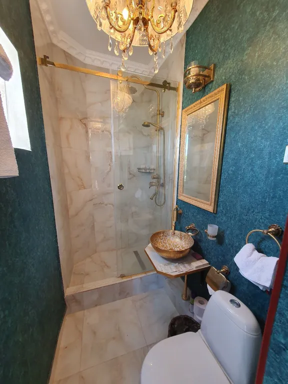 Студия с бассейном - вид на море