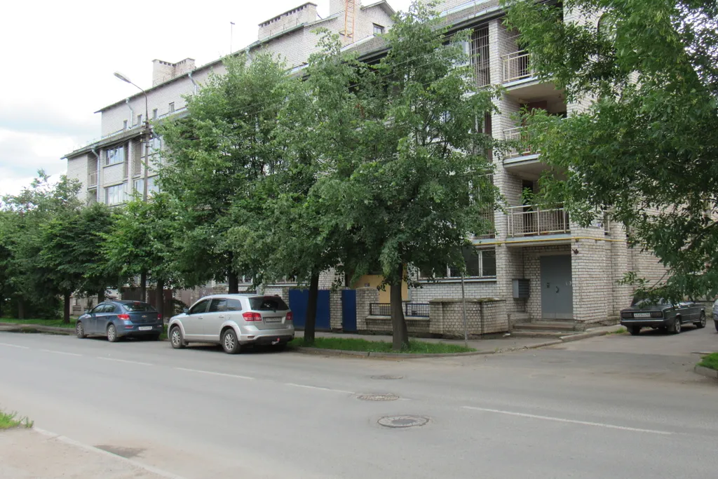 Апартамент у летнего сада с отдельным входом с улицы и террасой