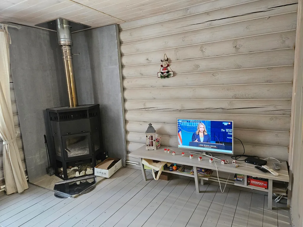 Дом на берегу озера