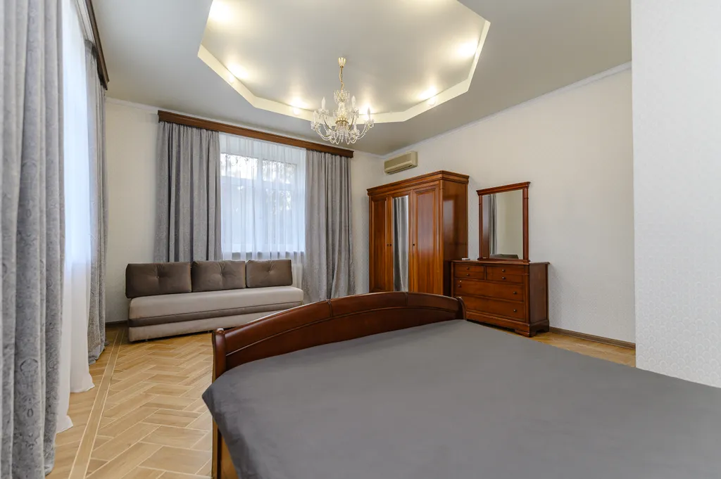 Коттедж Дом в элитном поселке с бассейном и сауной! — Вешки