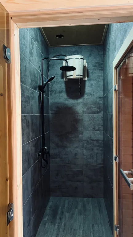 Вилла на берегу реки